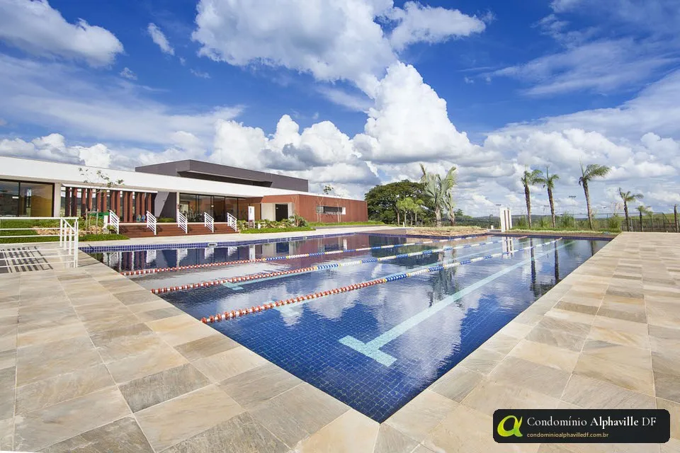 Lap pool at the Residencial 2 clubhouse