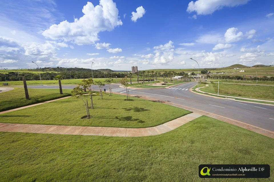 Streets and green areas in Residencial 2