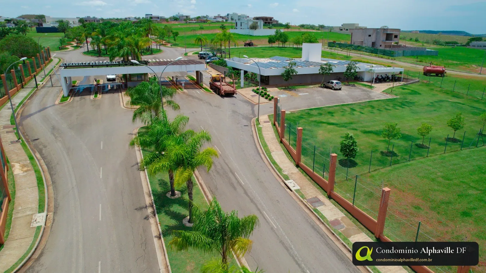 Portaria de acesso do Condomínio Alphaville Brasília